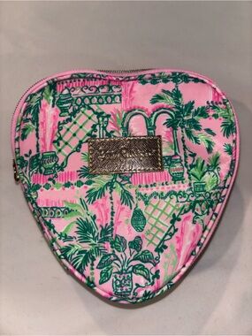 NWOT Lilly Pulitzer Heart Shaped Zip Pouch